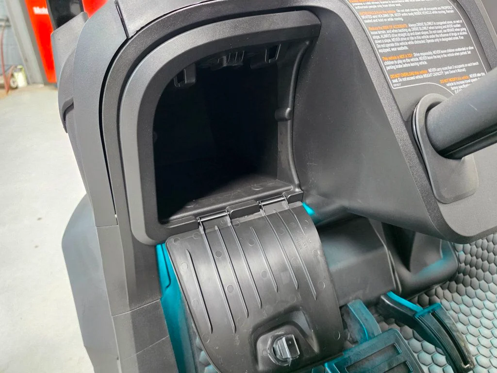 2026 E-Z-GO RXV ELiTE Lithium photo 21