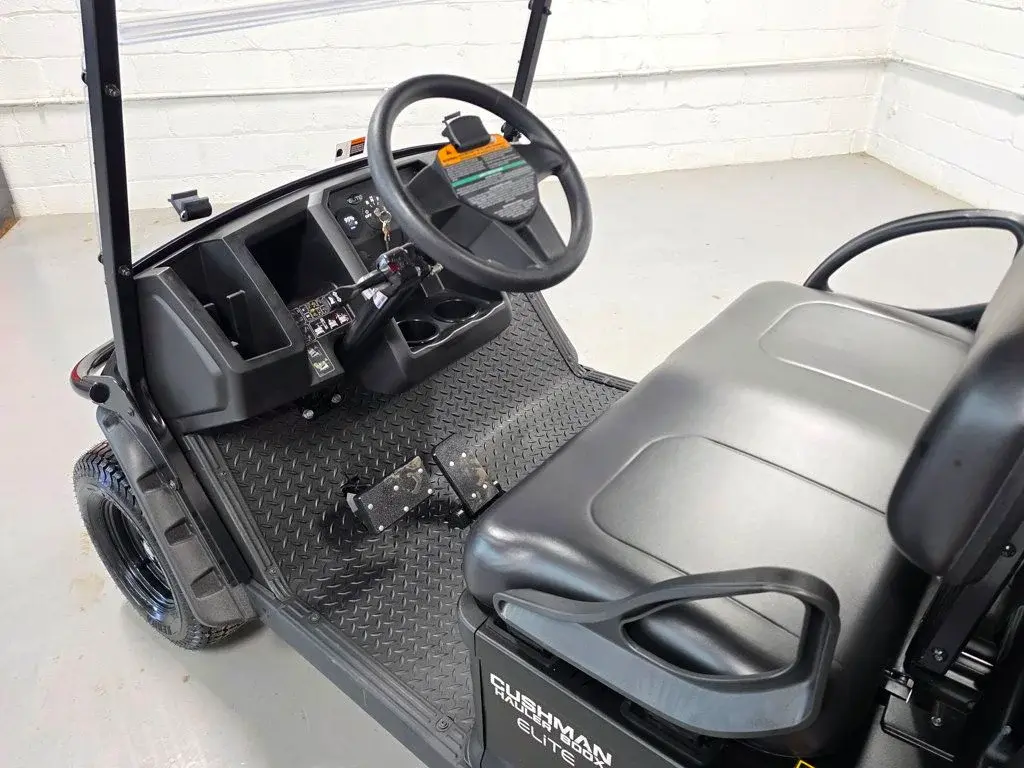 2027 Cushman Hauler 800X photo 10