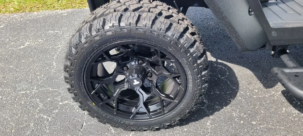 2027 ActivEV Pulse 4 Forward Lifted photo 11