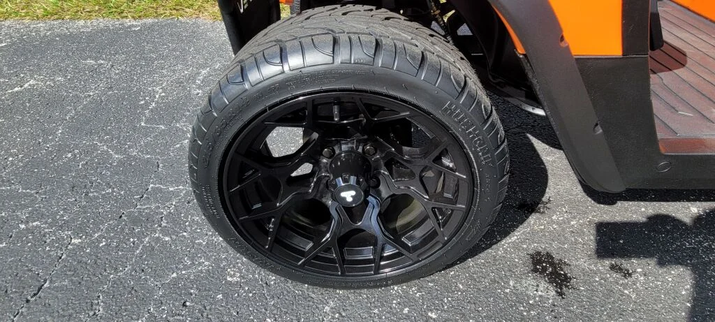 2027 ActivEV Pulse 6 Passenger photo 10