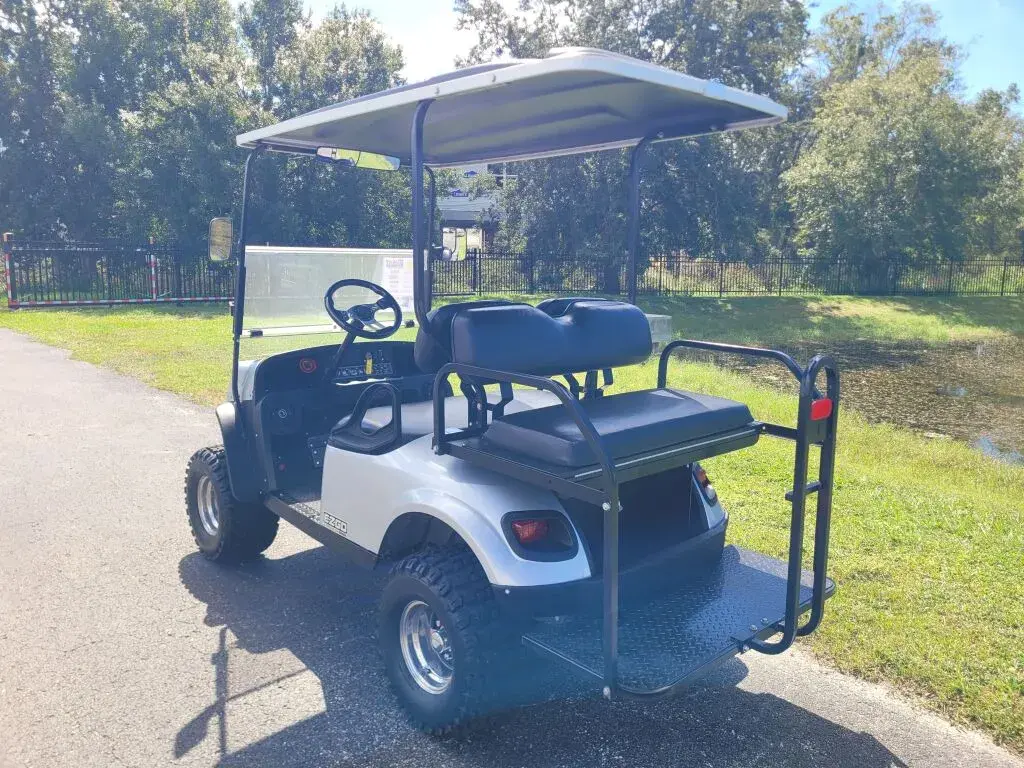 2018 E-Z-GO EZGO EXPRESS photo 5