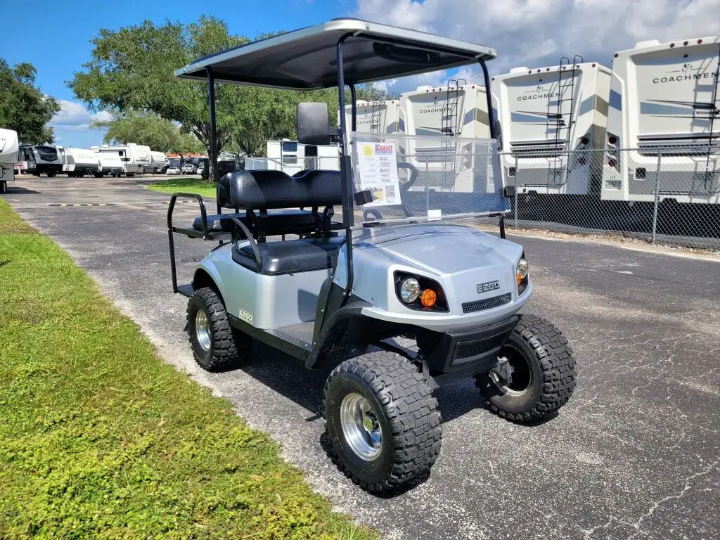 2018 E-Z-GO EZGO EXPRESS photo 1