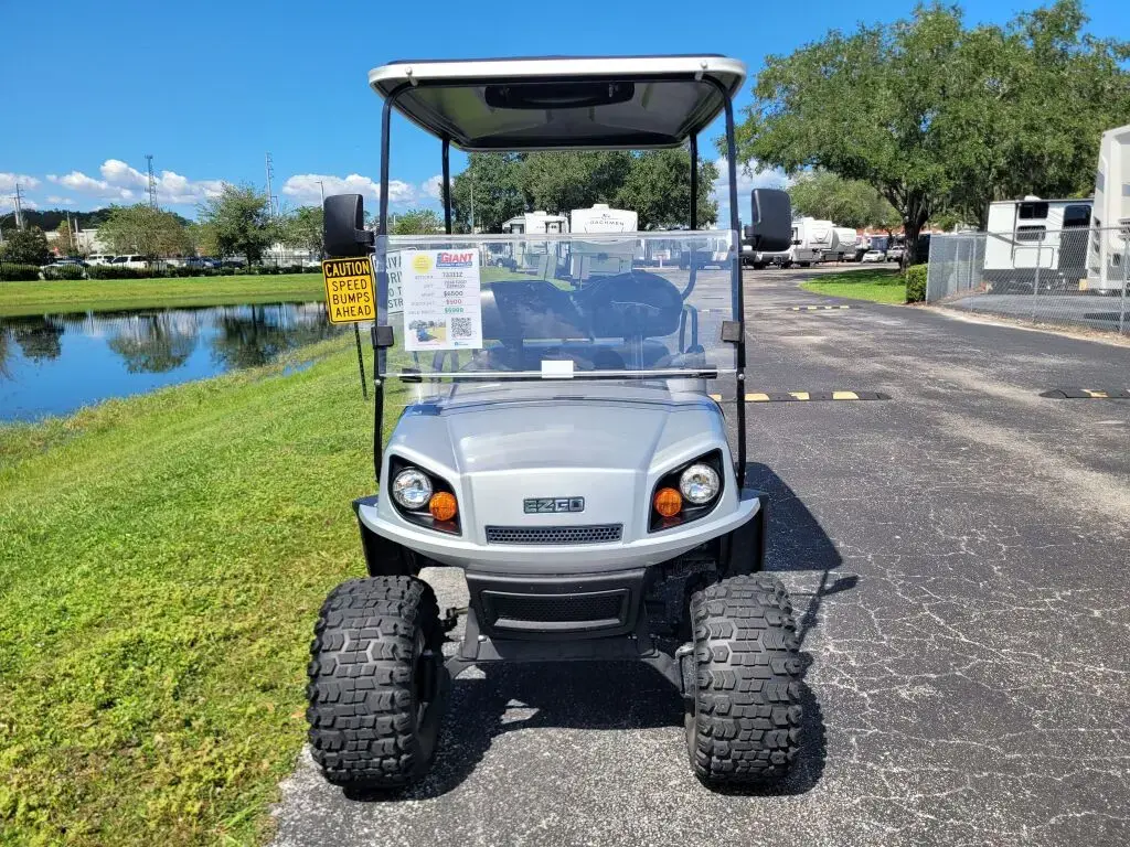 2018 E-Z-GO EZGO EXPRESS photo 2