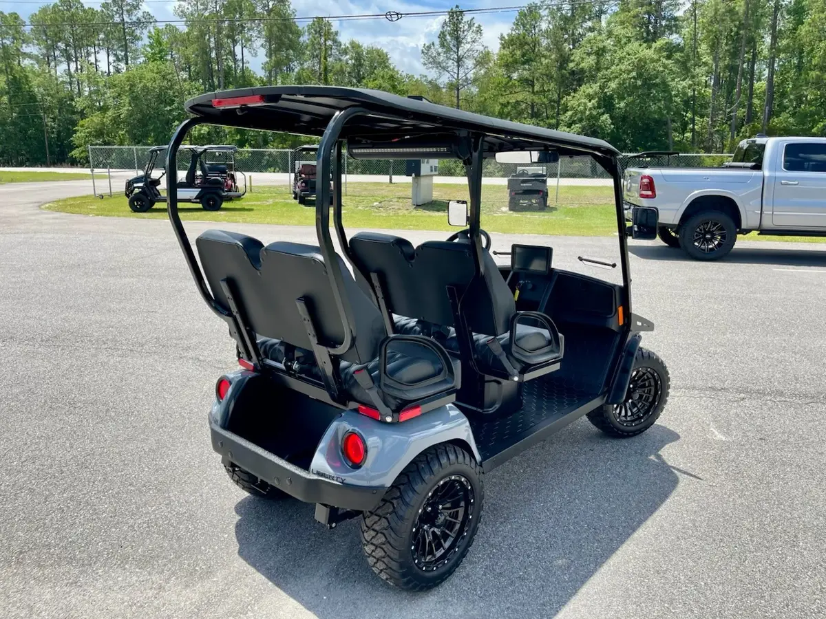 2026 E-Z-GO Liberty photo 7