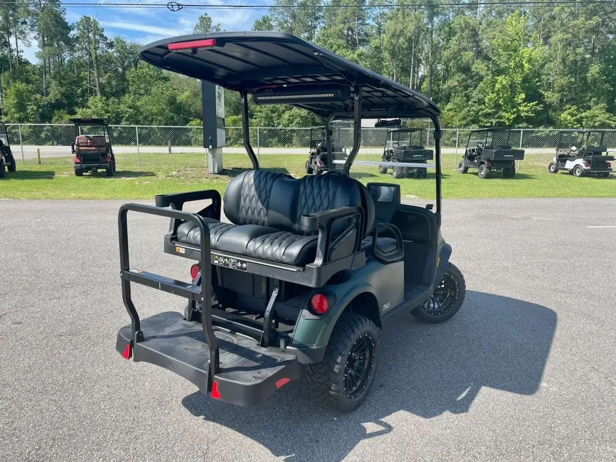 2026 E-Z-GO RXV ELiTE Lithium photo 5