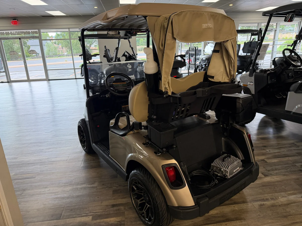 2019 E-Z-GO Freedom photo 7