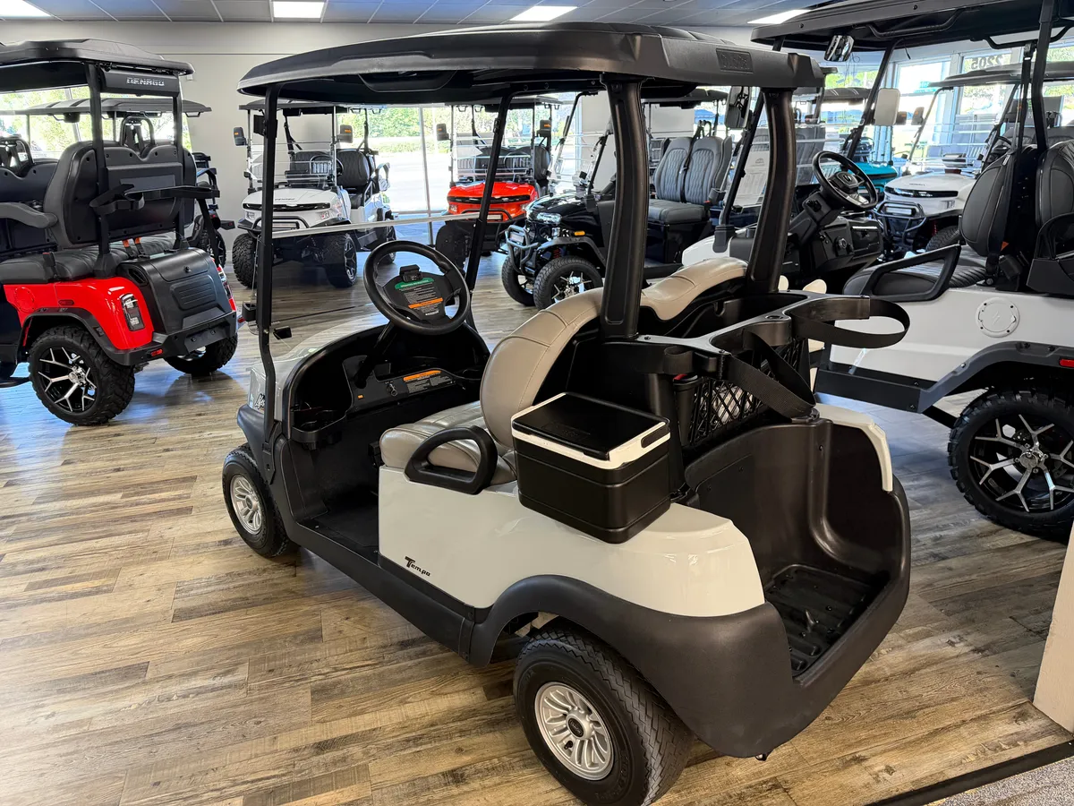 2023 Club Car Tempo 2+2 photo 7