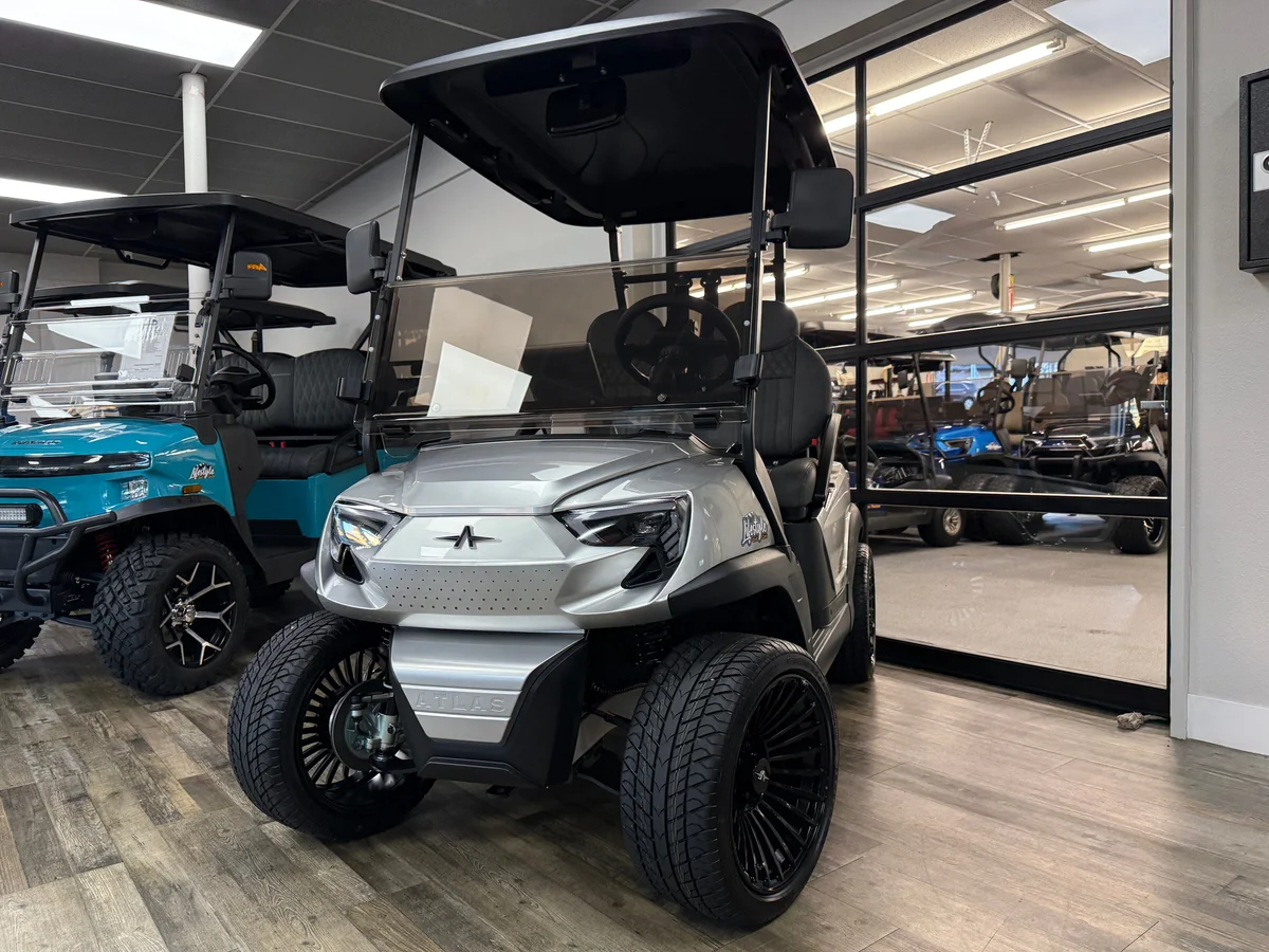 2026 Atlas Pro 2 Passenger photo 2
