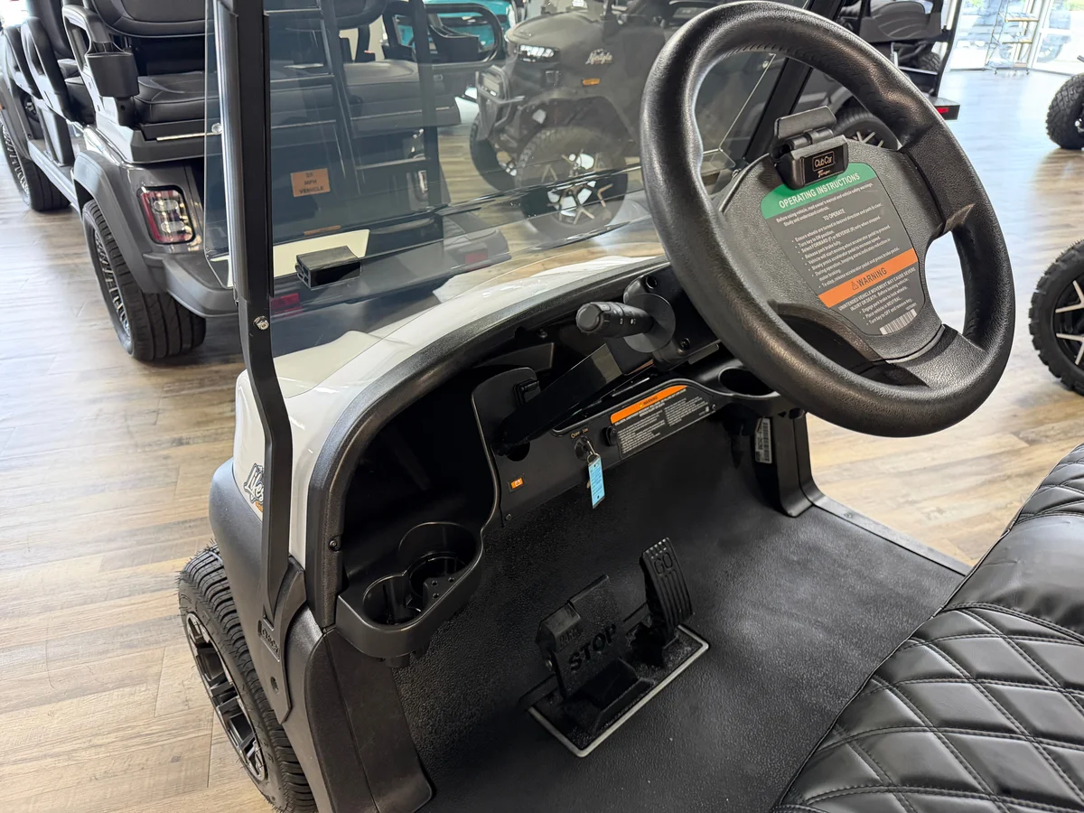 2023 Club Car Tempo 2+2 photo 10