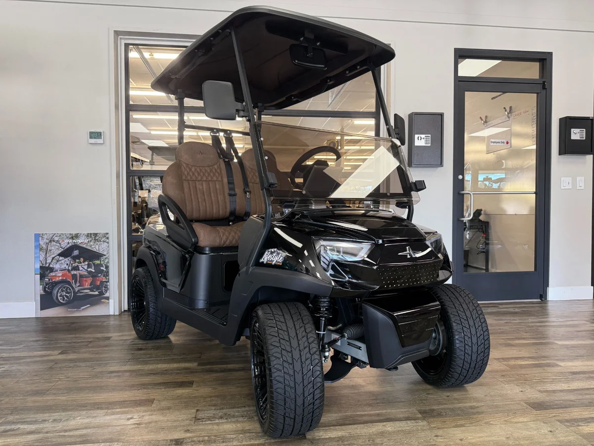 2026 Atlas Pro 2 Passenger photo 3