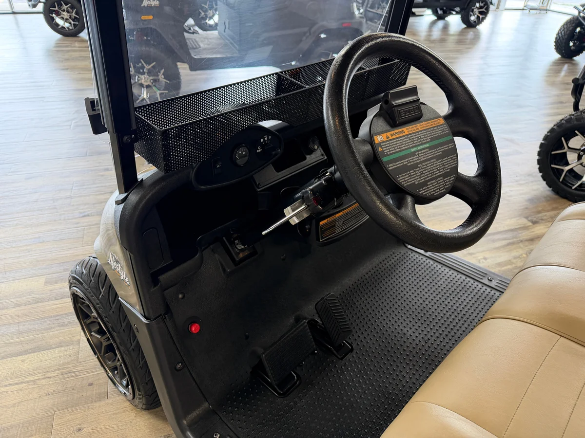 2019 E-Z-GO Freedom photo 10