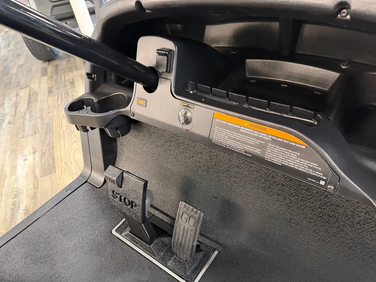 2023 Club Car Tempo 2+2 photo 12