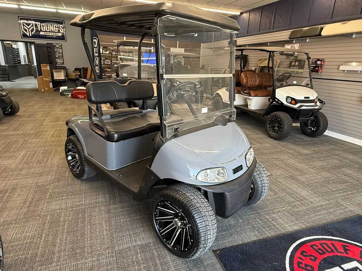 2021 E-Z-GO Freedom ELiTE Lithium photo 2
