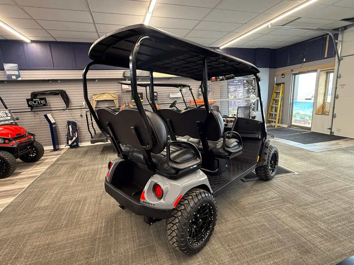 2026 E-Z-GO Liberty ELiTE Lithium photo 3