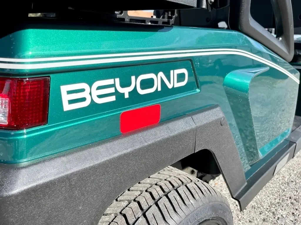 2023 Bintelli Beyond LSV6P photo 14