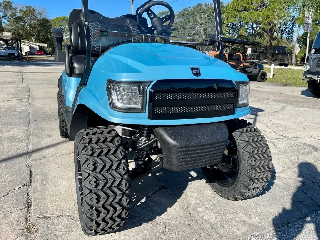 2024 Kodiak EV Defender LSV4PLIFTED photo 9