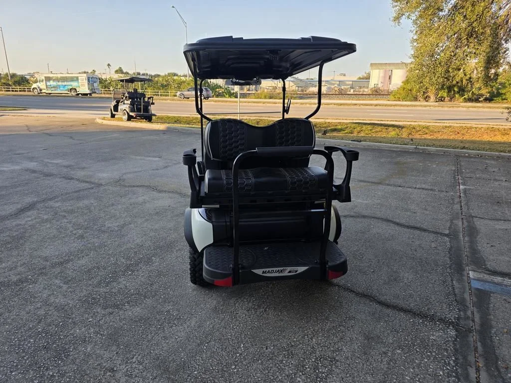 2025 Madjax X-Series 4 Passenger Lifted photo 4