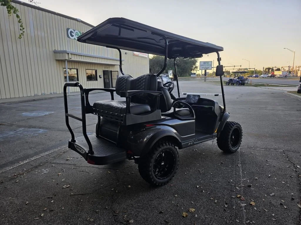 2025 Madjax X-Series 4 Passenger Lifted photo 5