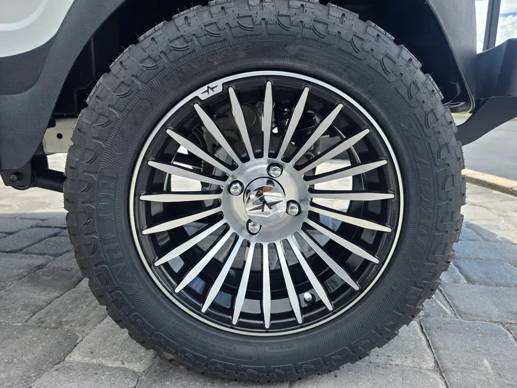 2026 Atlas MAX - Lifted photo 15