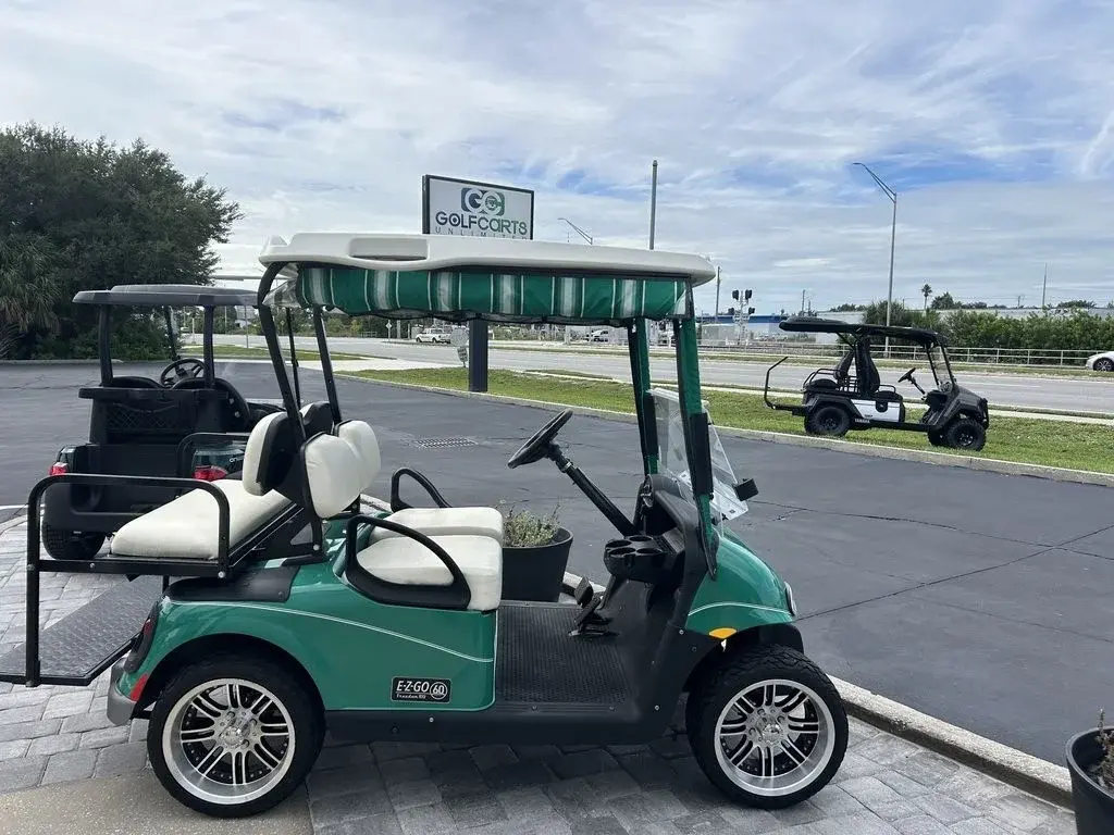 2015 E-Z-GO RXV photo 1