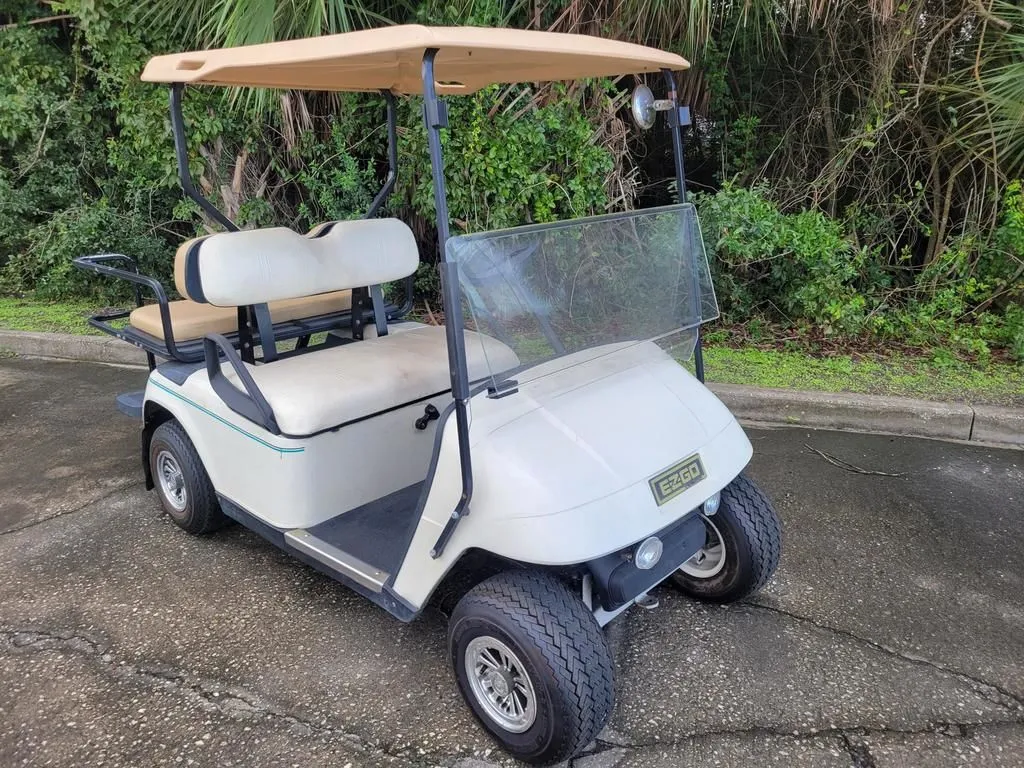 2003 E-Z-GO TXT photo 4