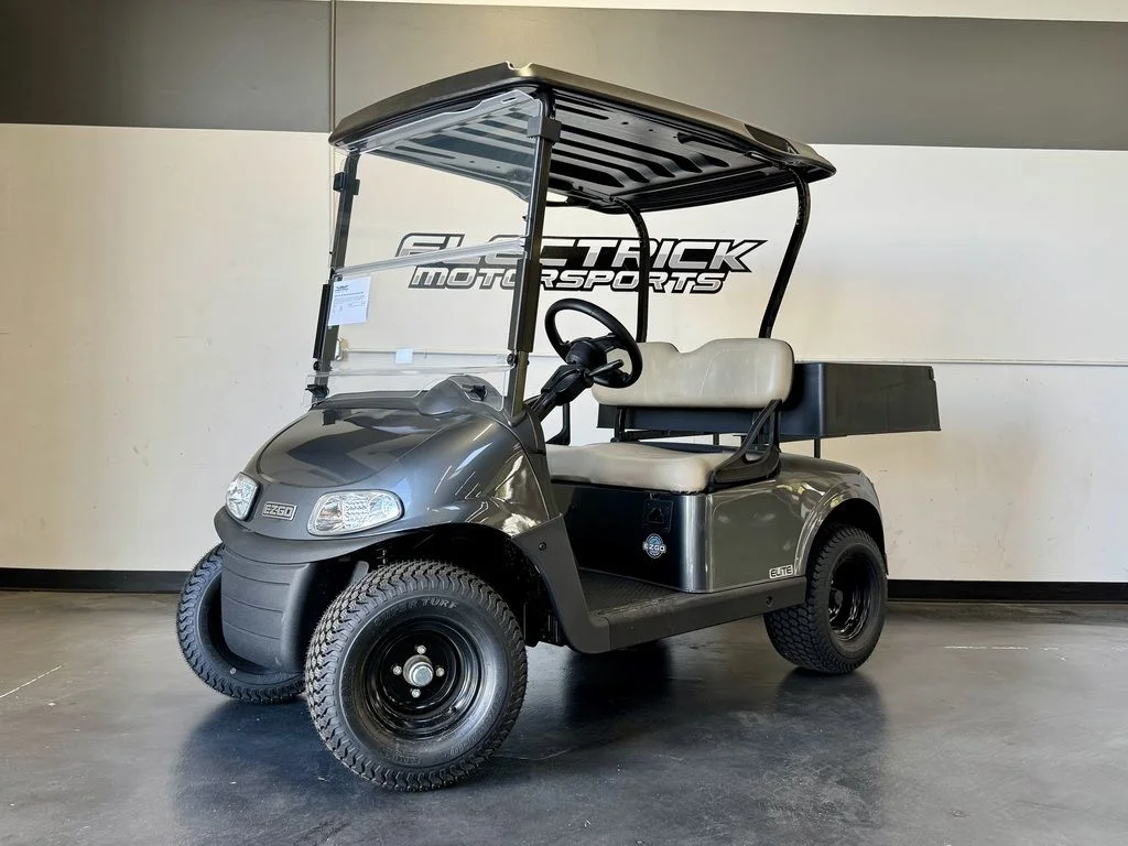 2020 E-Z-GO RXV photo 2