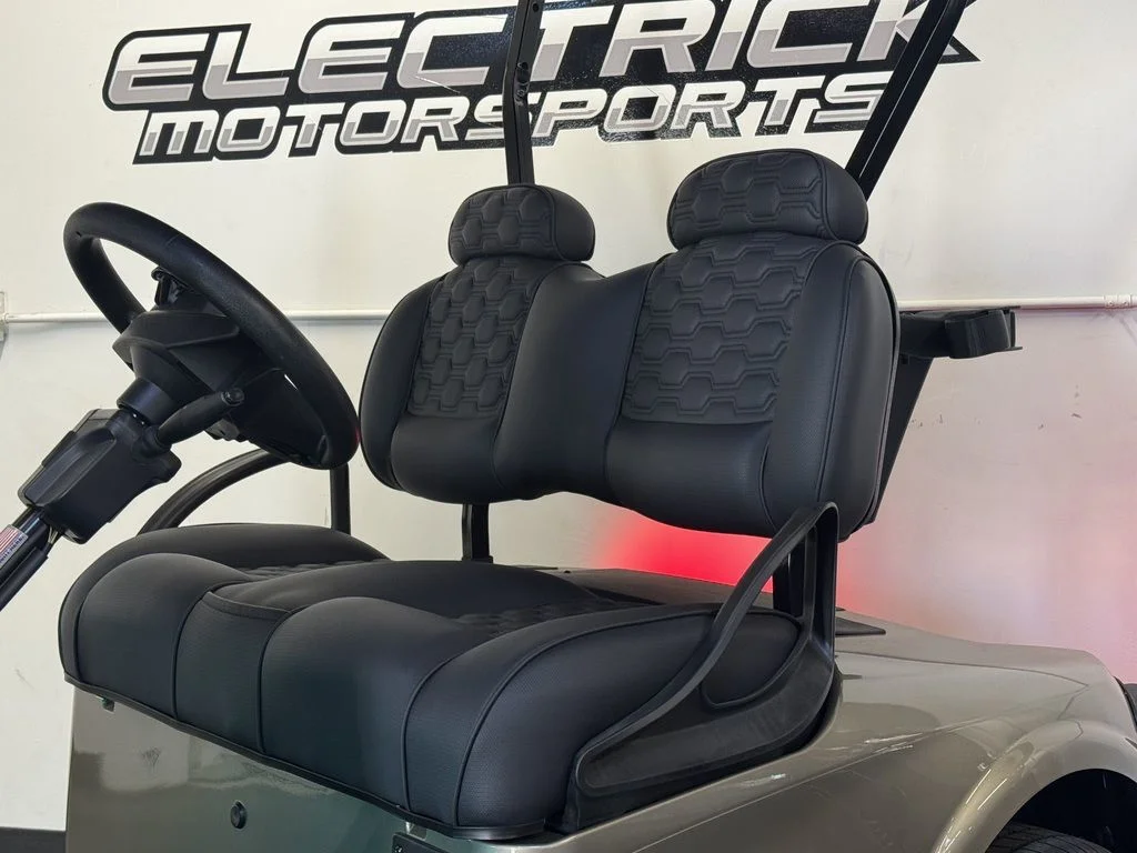 2026 E-Z-GO RXV ELiTE Lithium photo 7