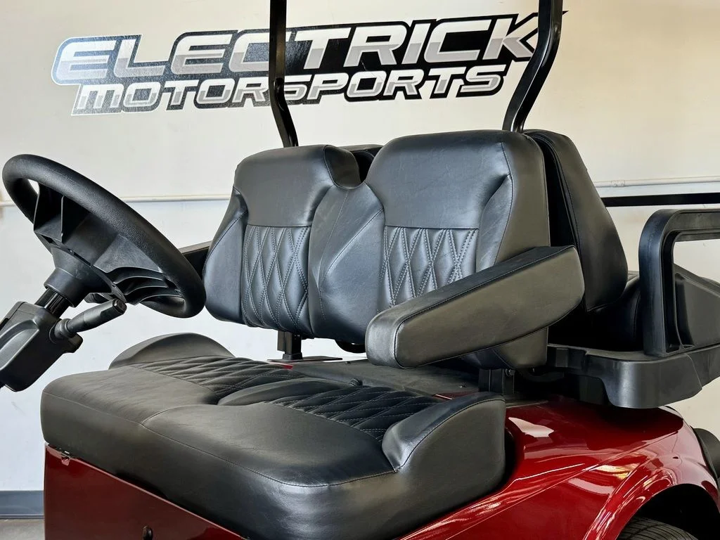 2026 E-Z-GO RXV photo 5