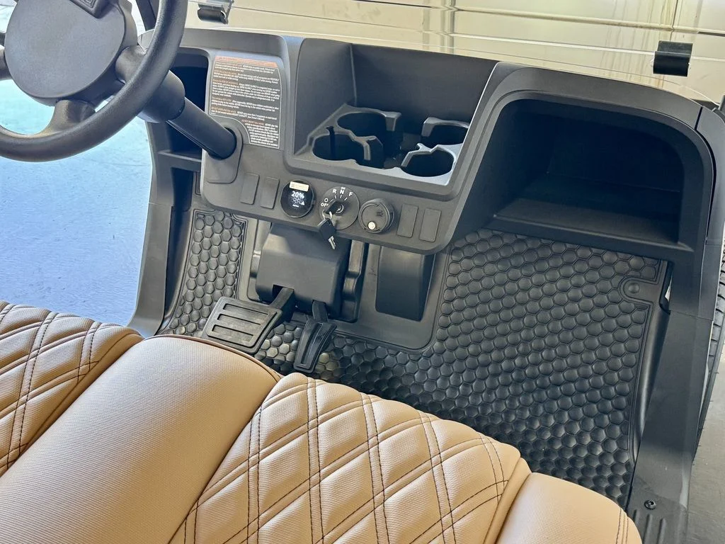 2026 E-Z-GO Freedom photo 8