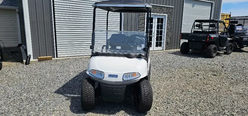 2020 E-Z-GO RXV photo 1