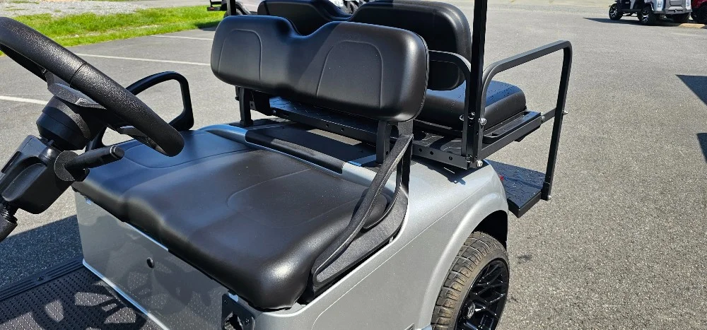 2021 E-Z-GO RXV photo 19
