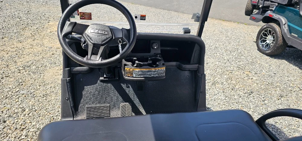 2020 E-Z-GO RXV photo 13