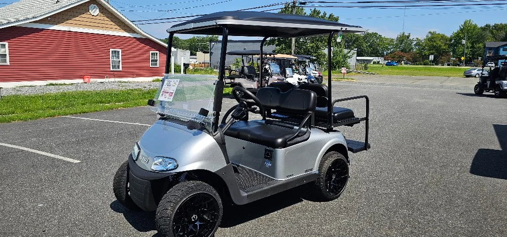 2021 E-Z-GO RXV photo 12