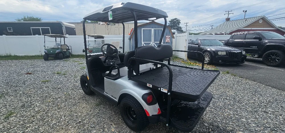 2027 E-Z-GO RXV photo 10