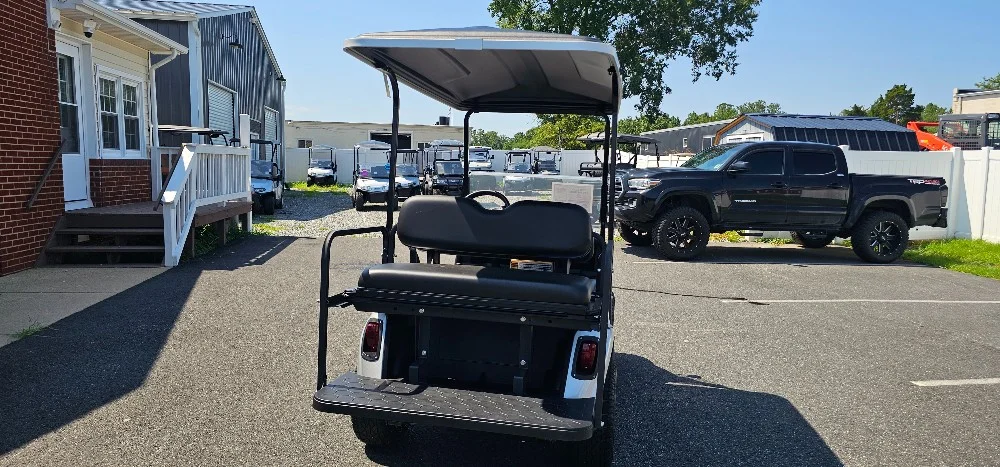 2021 E-Z-GO RXV photo 8