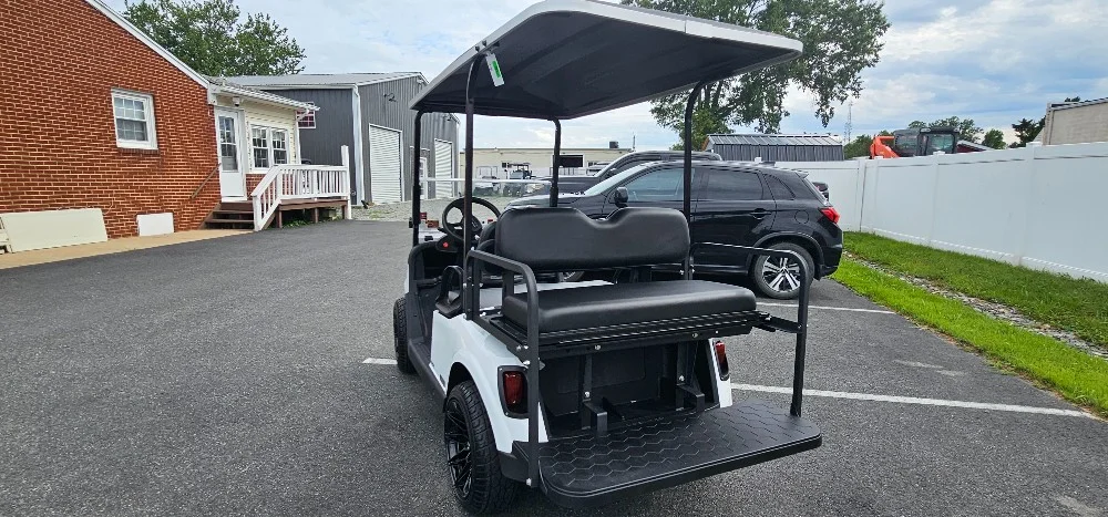 2021 E-Z-GO RXV photo 8