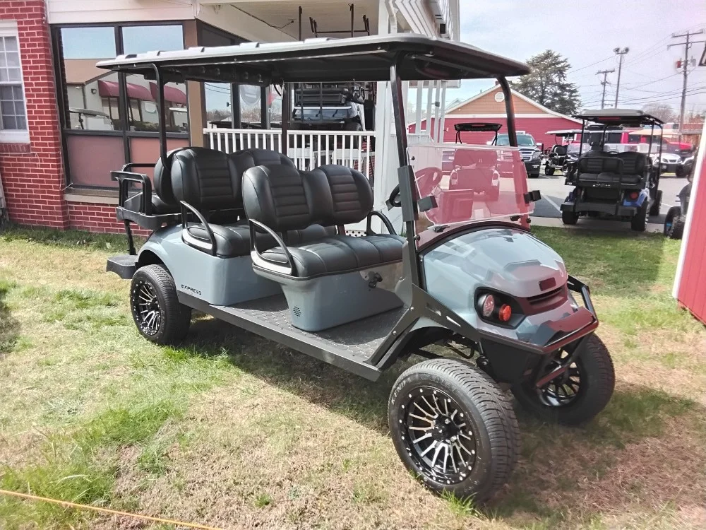 2026 E-Z-GO Express photo 4
