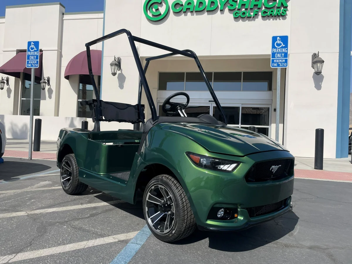 2023 E-Z-GO Valor photo 2
