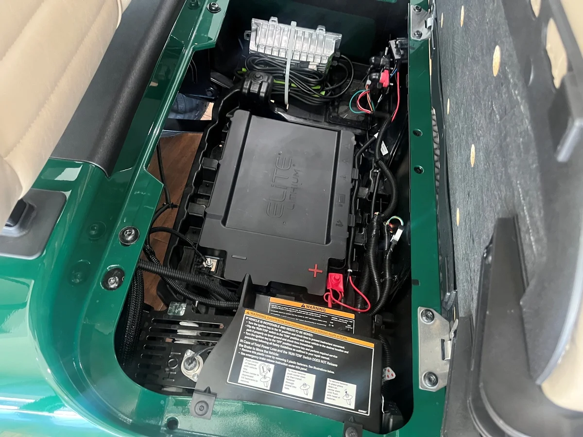 2026 E-Z-GO RXV photo 8