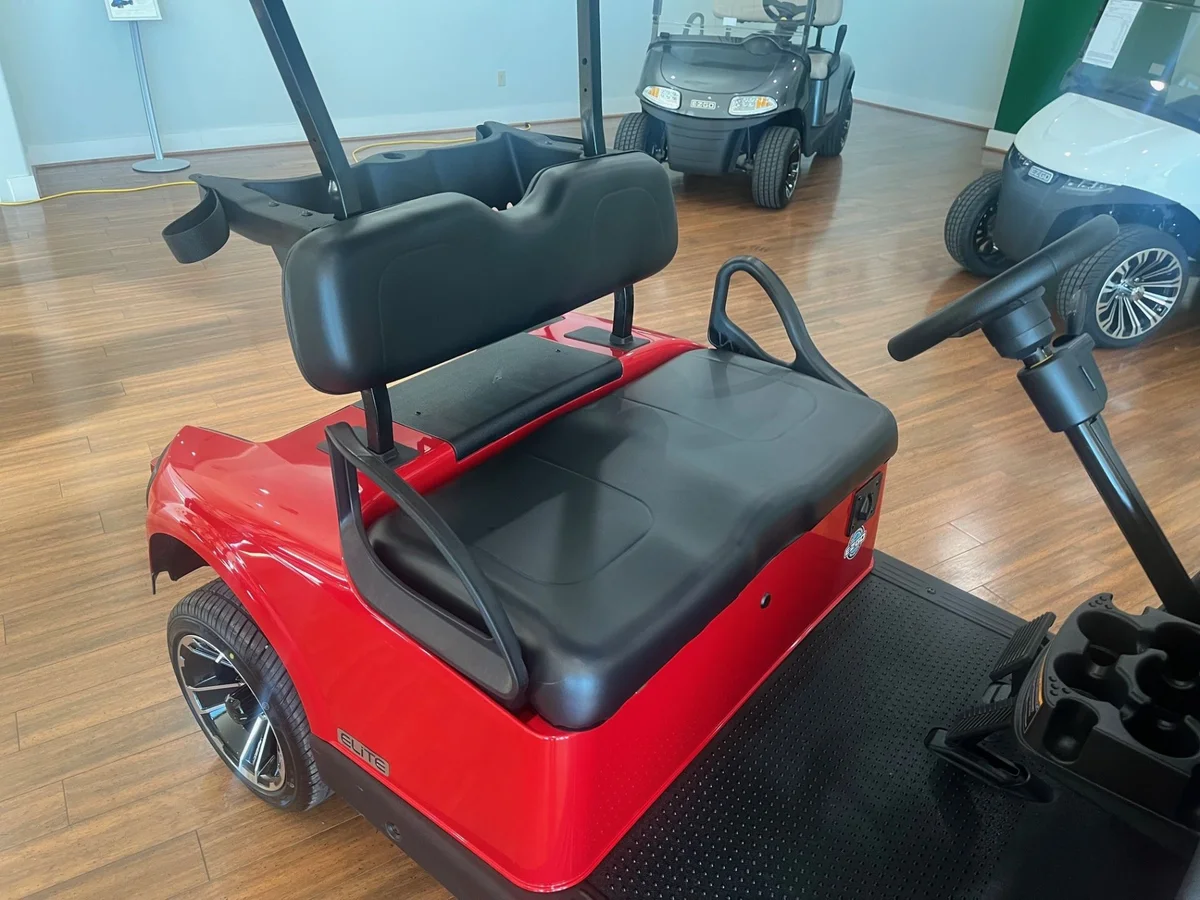 2021 E-Z-GO RXV ELiTE Lithium photo 6