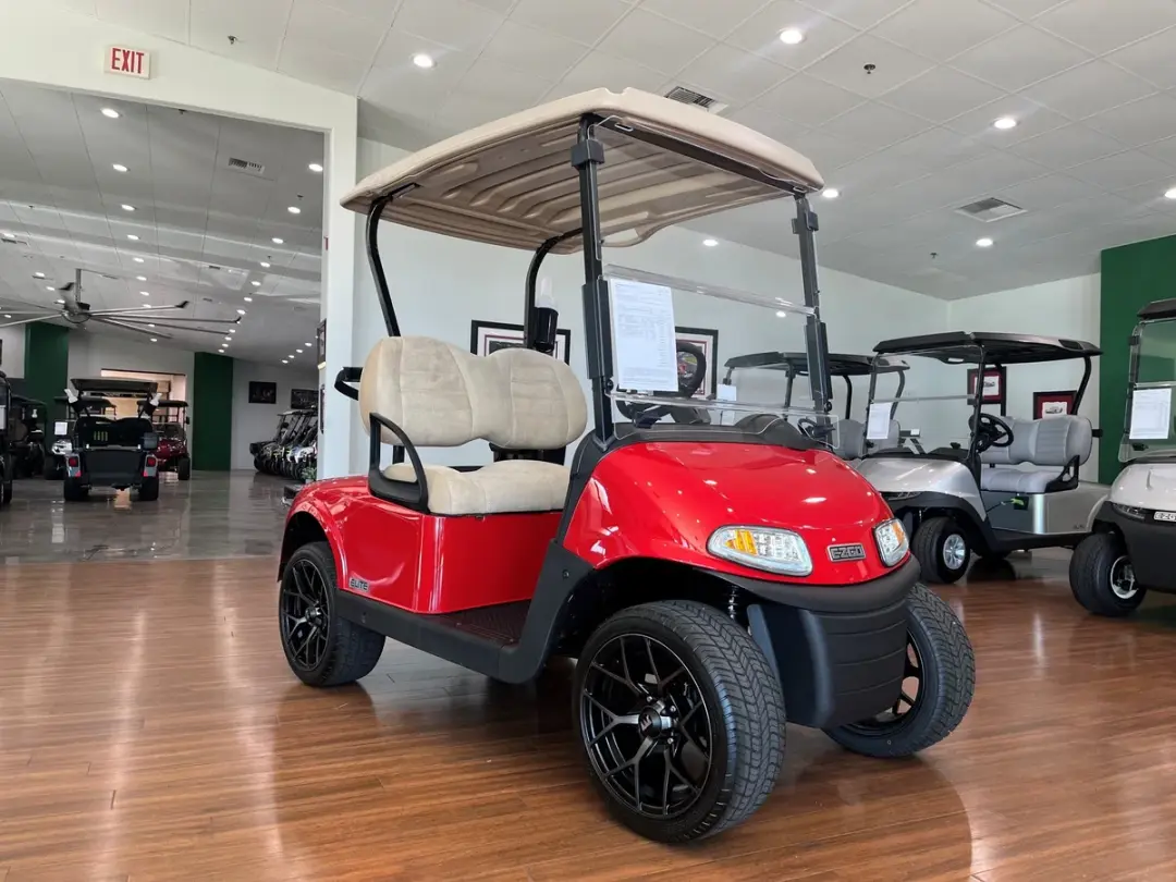 2021 E-Z-GO RXV ELiTE Lithium photo 3