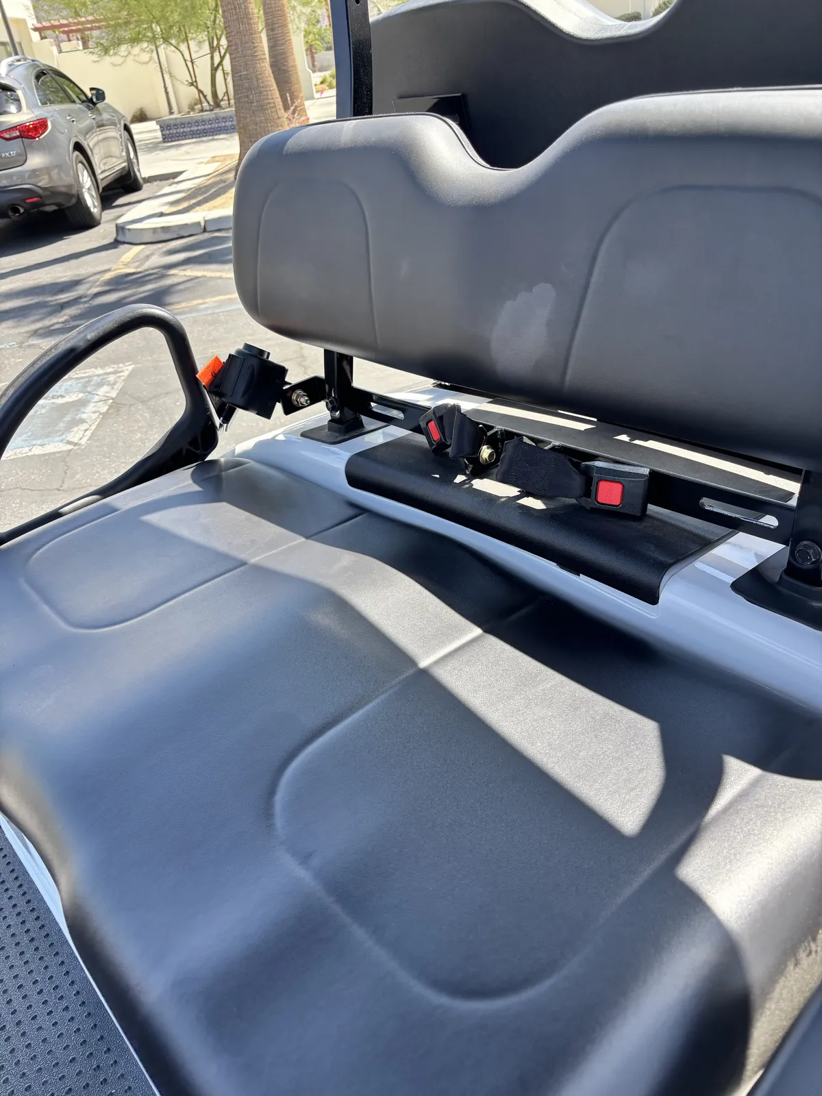 2021 E-Z-GO RXV ELiTE Lithium photo 6