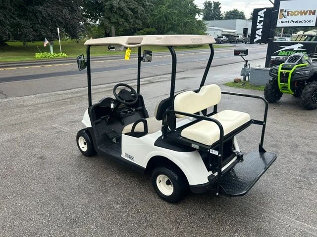 2010 E-Z-GO RXV Gas photo 5