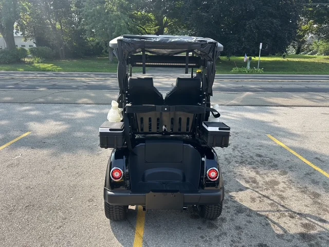 2025 Epic Carts E20 Lithium photo 7