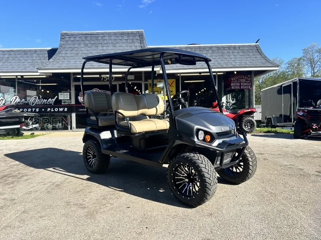 2022 E-Z-GO Liberty ELiTE Lithium photo 2