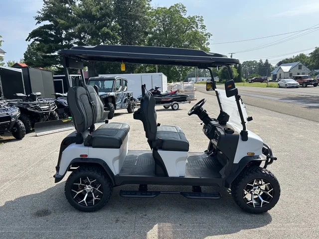 2026 Denago Rover XL LE photo 9