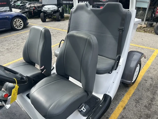 2002 GEM CAR E825 LSV photo 19