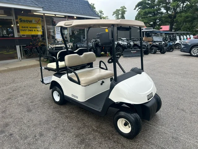 2010 E-Z-GO RXV Gas photo 11