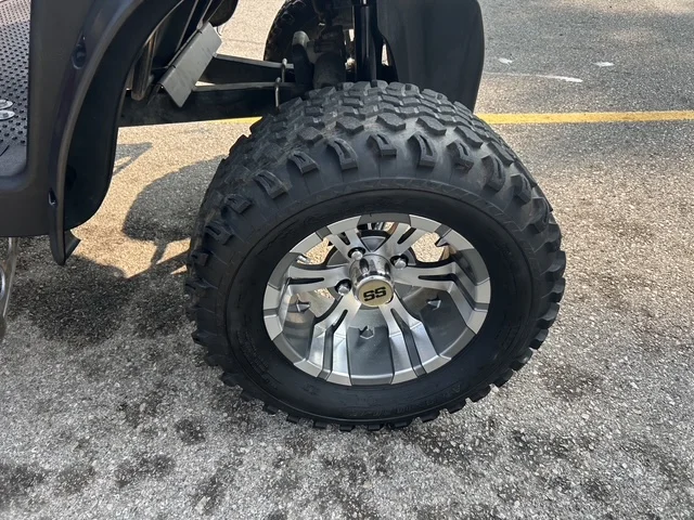 2015 E-Z-GO RXV Lifted photo 18