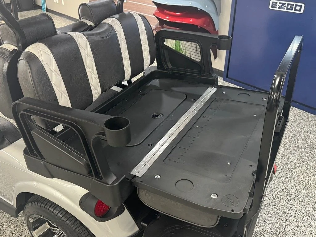 2026 E-Z-GO RXV ELiTE Lithium photo 5